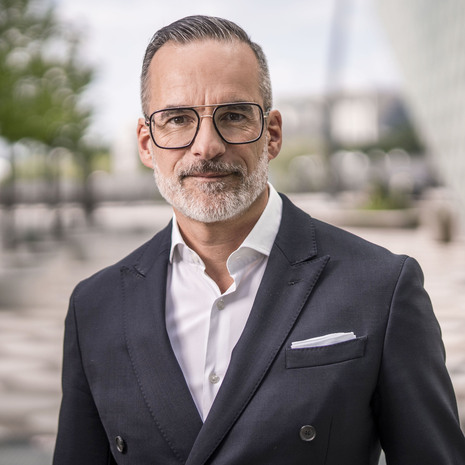 Dr. Stefan FRANZKE